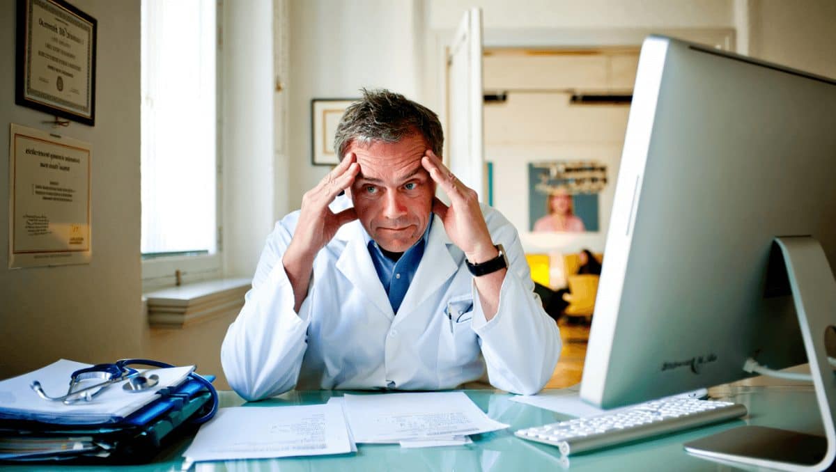 „Absurd komplizierter Registrierungsprozess“: Hausärzte üben Kritik an der elektronischen Patientenakte