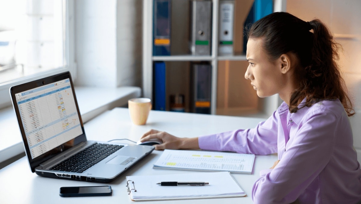 
                    5 Dinge, die du diese Woche wissen musst: Wer schummelt im Homeoffice?
                