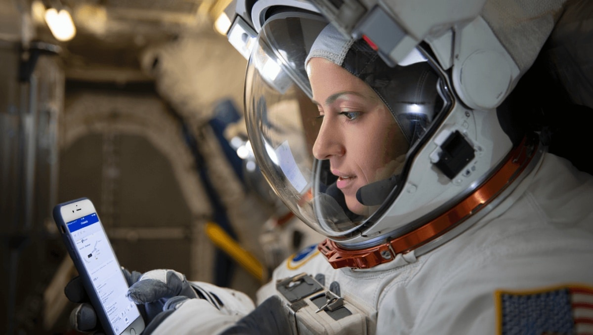 
                    Artemis-Mission: Nasa erlaubt Astronauten erstmals Smartphones im All
                