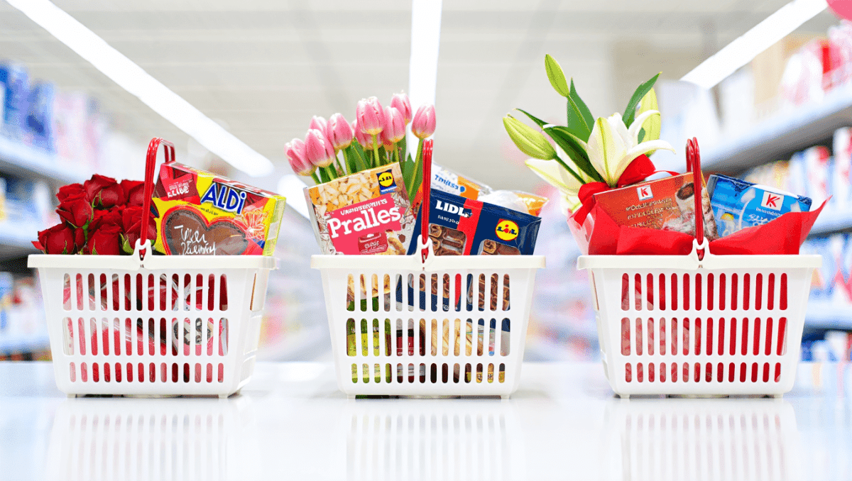 Valentinstag im Supermarkt: ALDI, LIDL & Kaufland – Wer hat die besten Angebote?