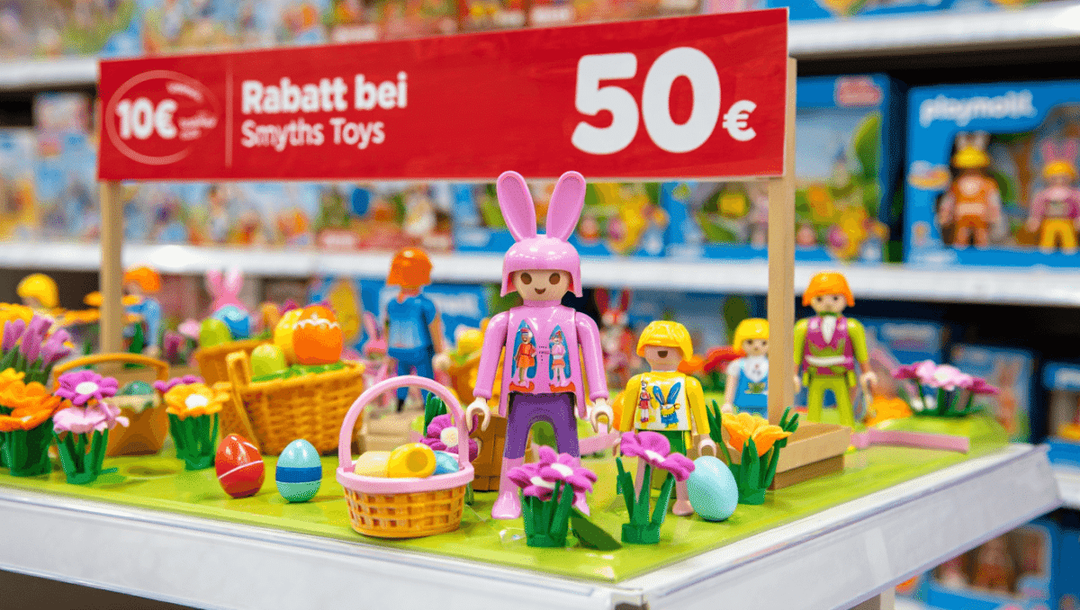 10€ geschenkt auf Playmobil bei Smyths Toys – Perfekt für Ostern!
                    
                     14.03.2026
                    
                        Perfekt für das Osternest: Smyths Toys bietet aktuell 10€ Direktabzug auf alle Playmobil Artikel ab 50€ Einkaufswert. Der Rabatt wird ohne Gutscheincode automatisch im Warenkorb abgezogen. Die Lieferung erfolgt zudem...