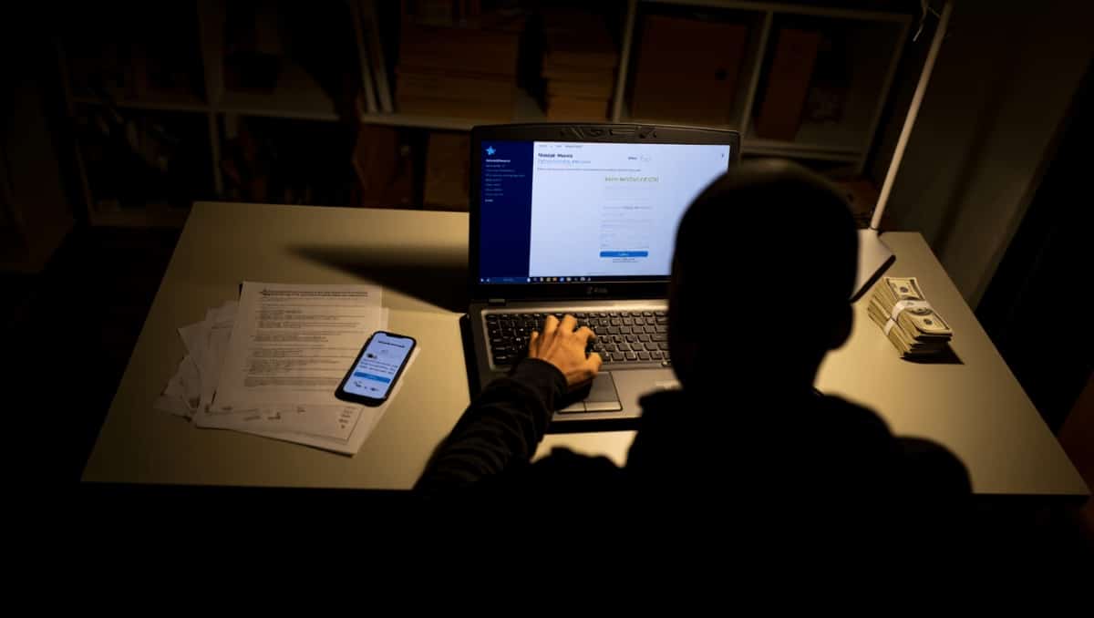 
                    Geldwäsche auf Knopfdruck: Wie Kriminelle via Telegram Banking-Apps und Krypto-Börsen hacken
                