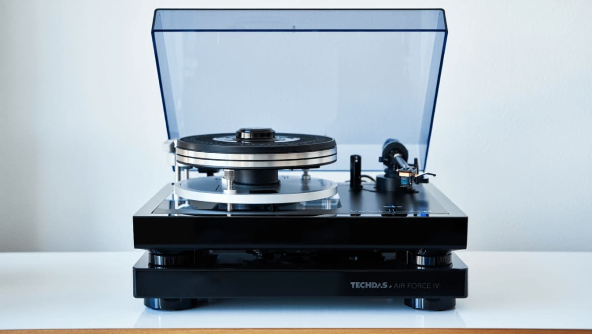 TechDAS Air Force IV: Luftlager, Vakuum und bis zu drei Tonarme