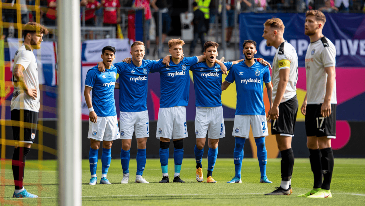 Anzeige
CAMP DAVID Soccer Festival 2026: Team mydealz gegen TV-Stars – jetzt bewerben!
4.06.2026
Am 13.06.2026 tritt Team mydealz beim CAMP DAVID Soccer Festival in Berlin gegen Aaron Troschke, Joey Kelly und Co. an. Wir suchen 6 von Euch für den Platz – Anreise,...