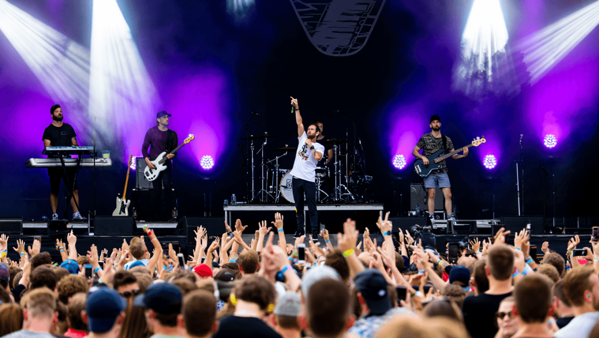 Deal
                    Rock am Ring 2026 im gratis Livestream: Hier seht Ihr Linkin Park heute live bei der Telekom!
                    
                     5.06.2026
                    
                        Rock am Ring 2026 ist ausverkauft, aber Ihr könnt trotzdem dabei sein: Die Telekom überträgt das Festival diese Wochenende im Livestream über MagentaTV. Wir haben alle Infos!