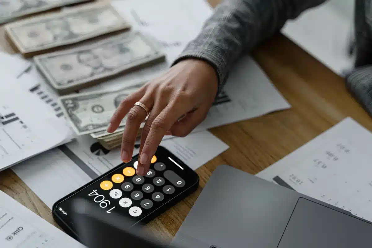 Übersichtstabelle mit Einkaufswerten, Cashback-Beträgen und Punkten
