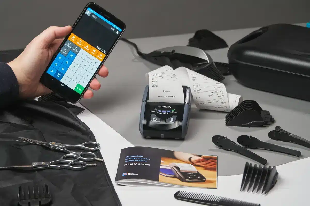 Smartphone-Display mit Upload-Funktion für Kassenbons
