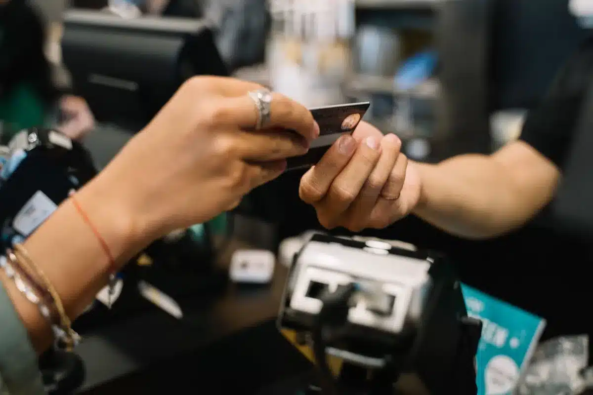Einkauf an der Kasse mit Kaufland-Card