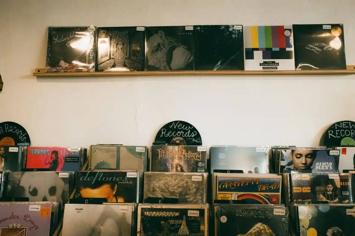 Sammlung von Spielediscs in physischer Form
