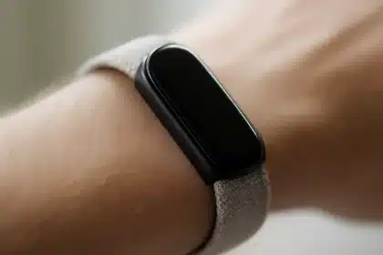Fitbit Air: neue smarte Funktionen, echte Akkulaufzeit und aktuelle Sparangebote