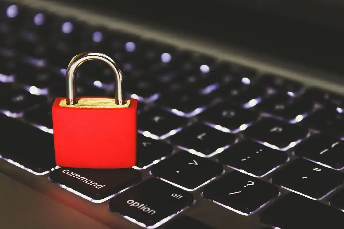 Symbolische Darstellung von Altersbeschr&auml;nkungen und Onlinezugang f&uuml;r Kinder